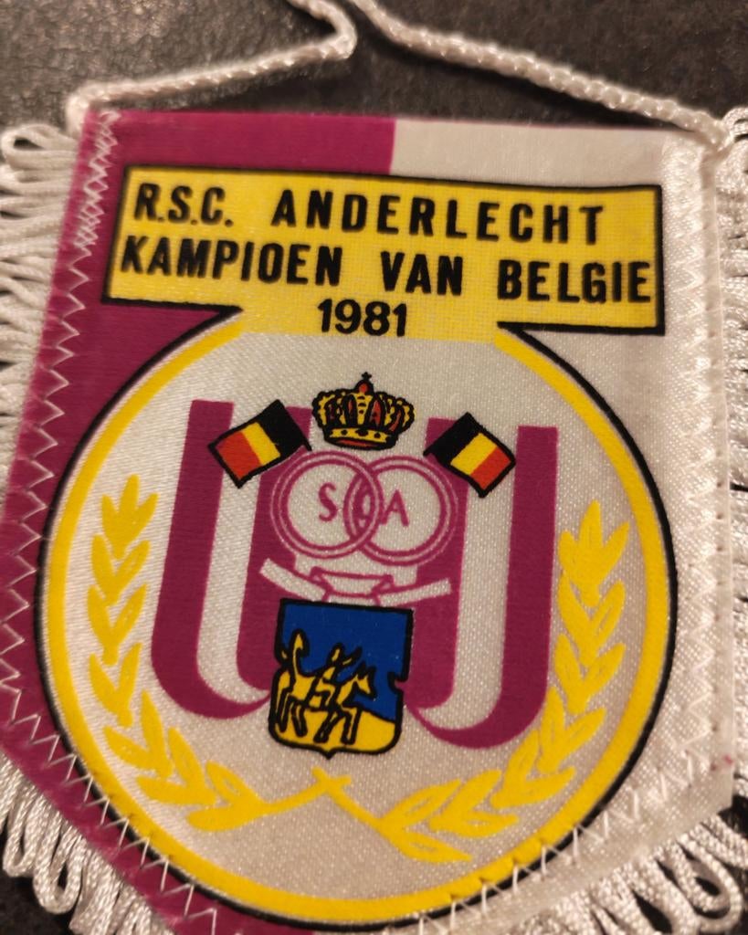 1981 RSC Anderlecht sublieme vintage vaandel vaantje, Ophalen of Verzenden