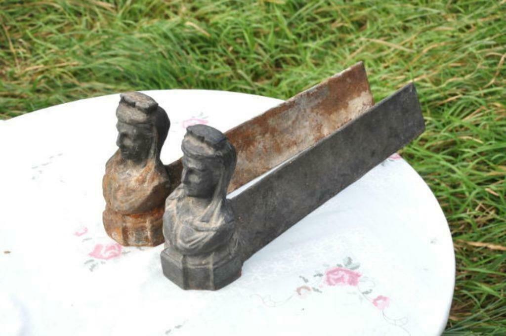 §  paire de chenets en fonte personnages, Enlèvement