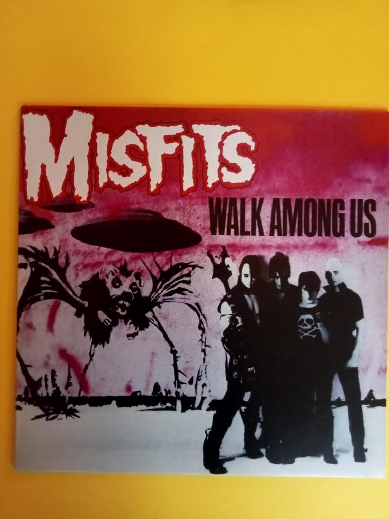 The Misfits Walk Among Us, Ophalen of Verzenden