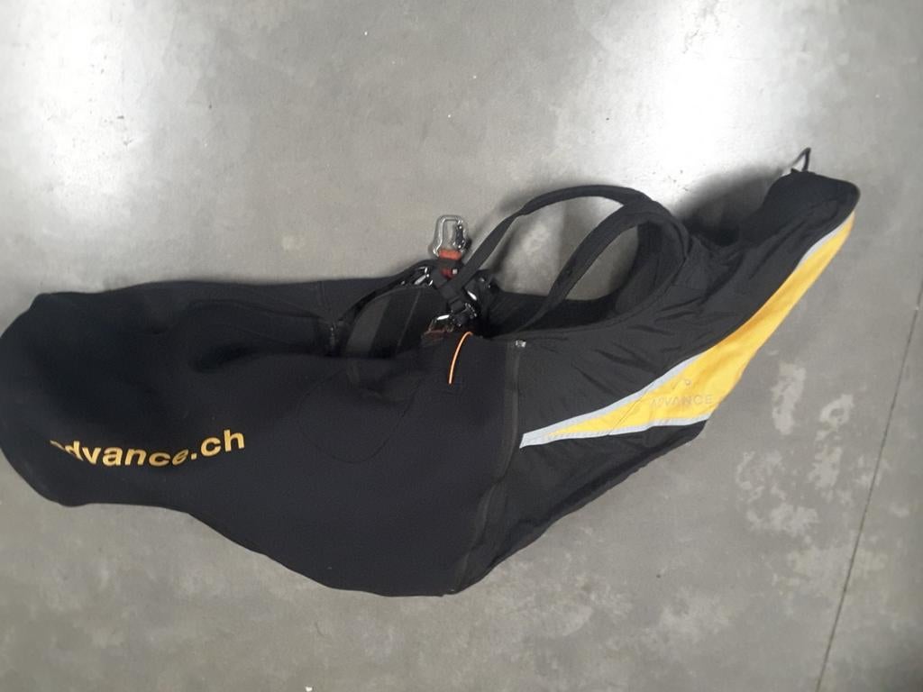 Cocoon harnas Advance Impress 2+, Sport en Fitness, Zweefvliegen en Paragliding, Ophalen, Gebruikt