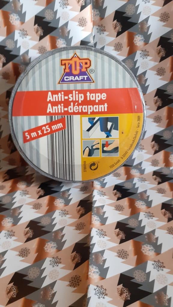 rouleau neuf anti derapant pour escalier 5 metres x 2,5 cm, Bricolage & Construction, Bricolage & Rénovation Autre, Neuf, Enlèvement ou Envoi