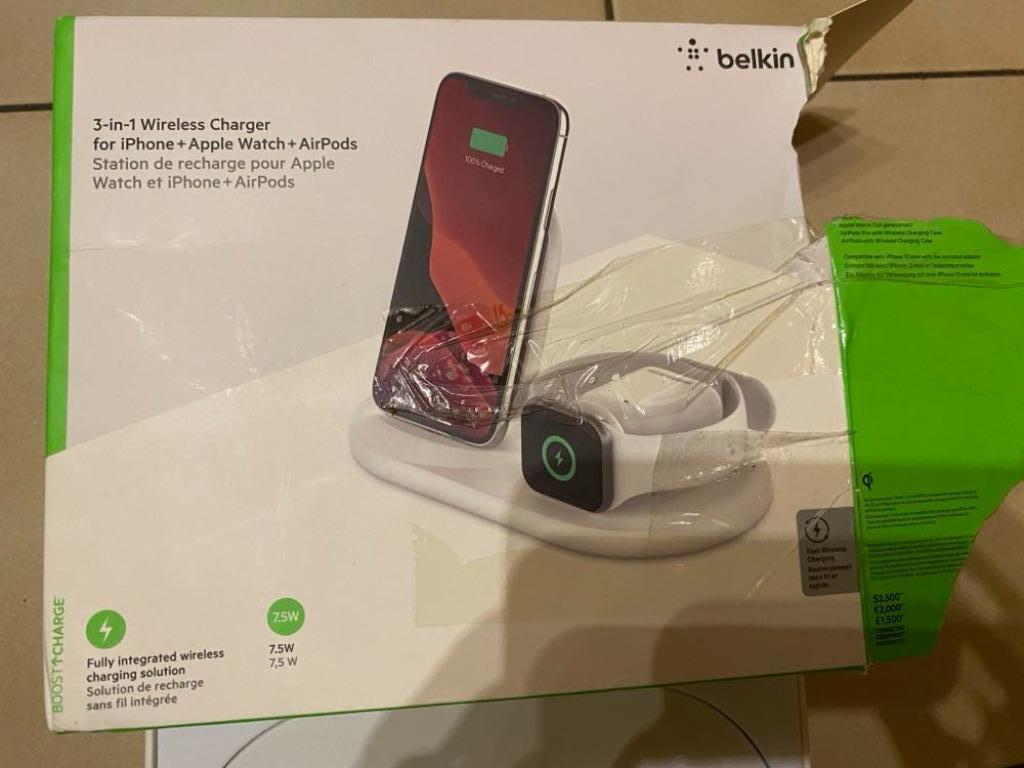 Belkin Chargeur sans fil 3 en 1 pour Iphone à 70%, Enlèvement ou Envoi, Comme neuf, X, X
