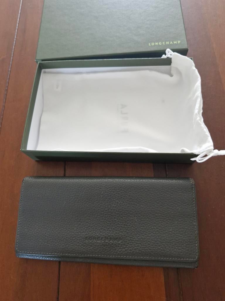 Longchamp Le Foulonnee grote portefeuille, Handtassen en Accessoires, Portemonnees, Zo goed als nieuw, Grijs, Ophalen of Verzenden