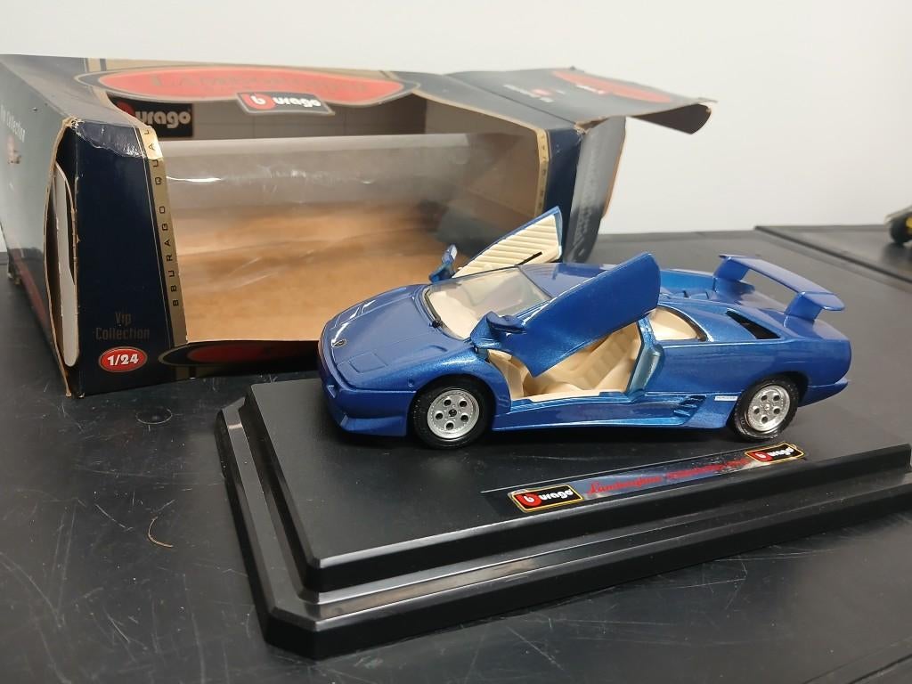 1/24 BURAGO LAMBORGHINI DIABLO miniatuur, Hobby en Vrije tijd, Ophalen of Verzenden, Zo goed als nieuw, Auto, Burago