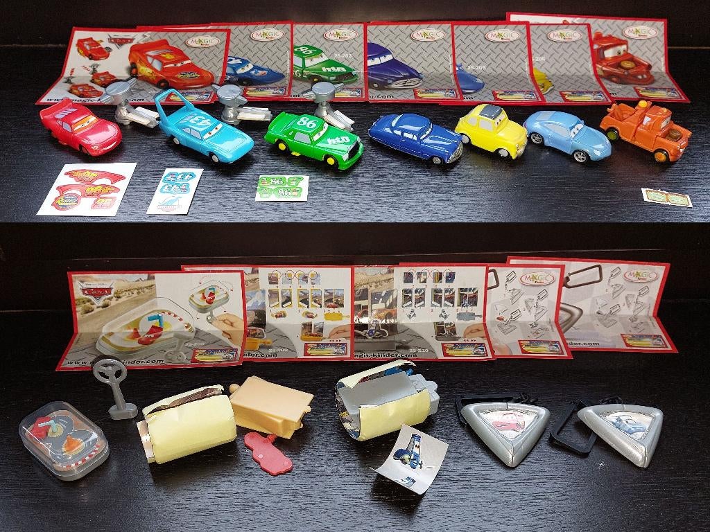 Série complète Disney's Cars EU 2006 avec jouets et papiers, Collections, Enlèvement ou Envoi, Comme neuf, Figurines en plastique dur