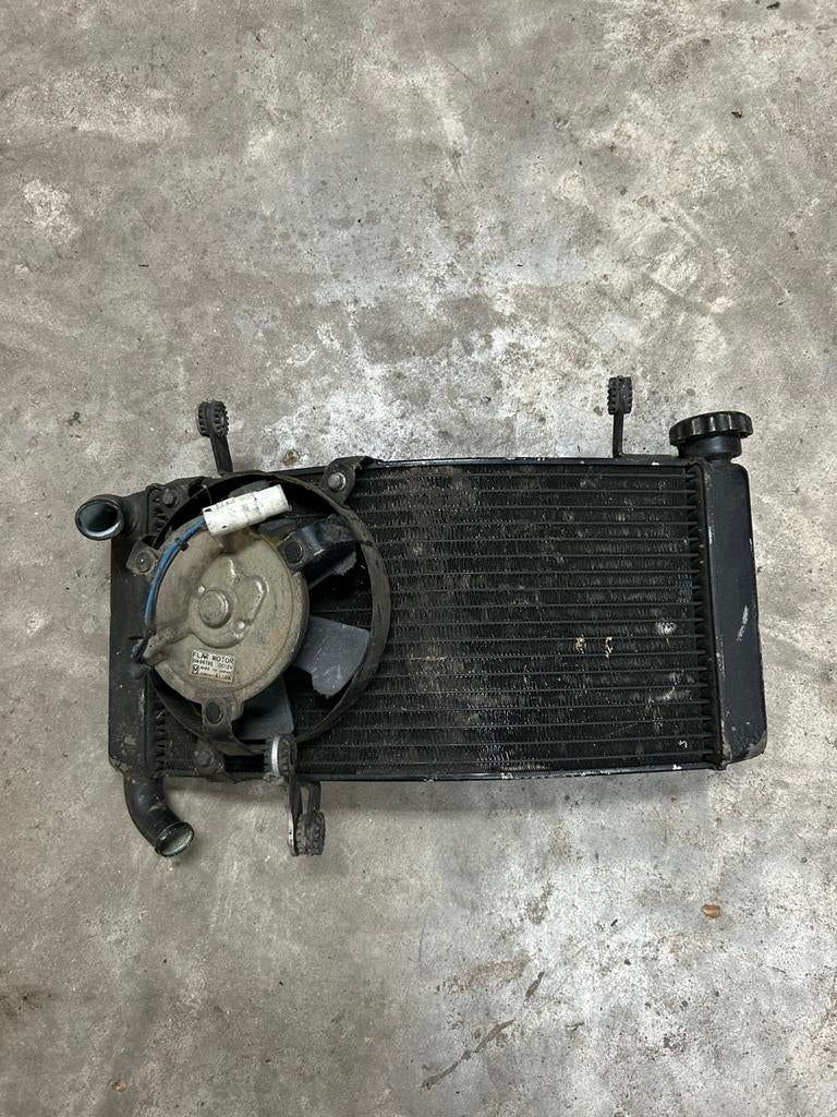 Radiateur Ducati ST2 ST4 met koelventilator ST modellen, Ophalen, Gebruikt