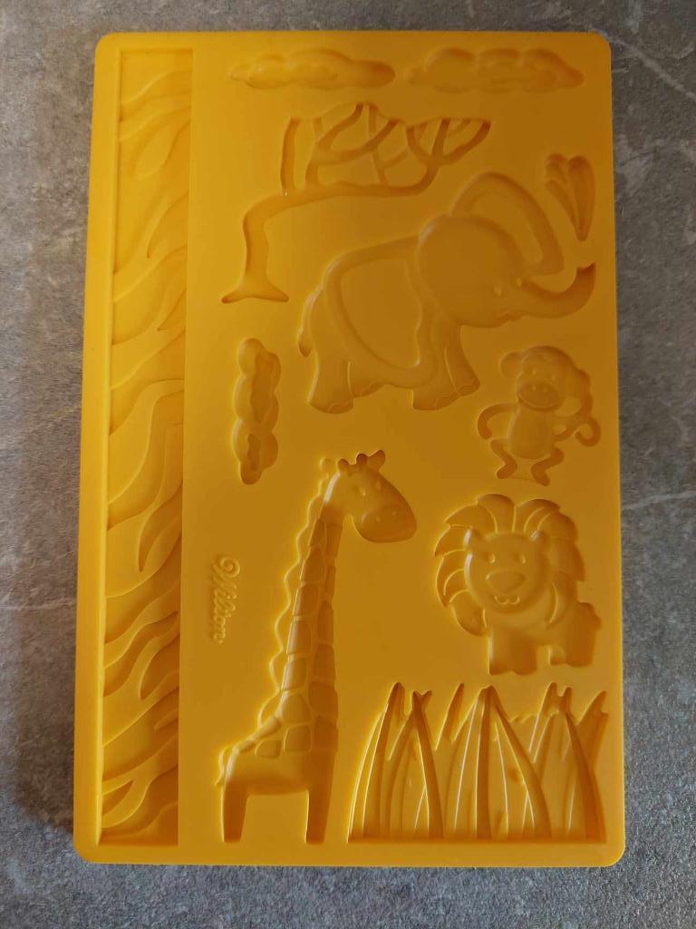 Wilton Fondant & Gum Paste Mould Jungle Animals, Ophalen of Verzenden, Zo goed als nieuw, Taarten of Cupcakes, Overige typen