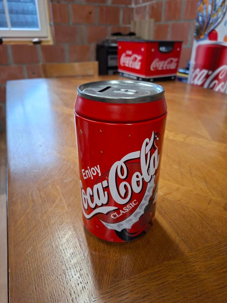Tirelire Coca Cola, Enlèvement ou Envoi, Neuf, Métal ou Fer blanc, Autres thèmes