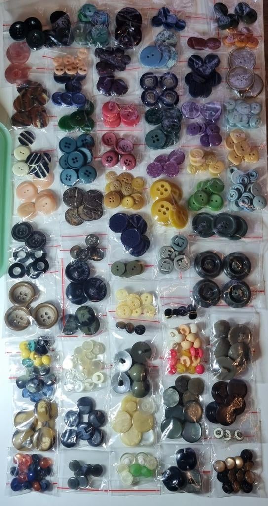 Gros lot de boutons vintages, Envoi