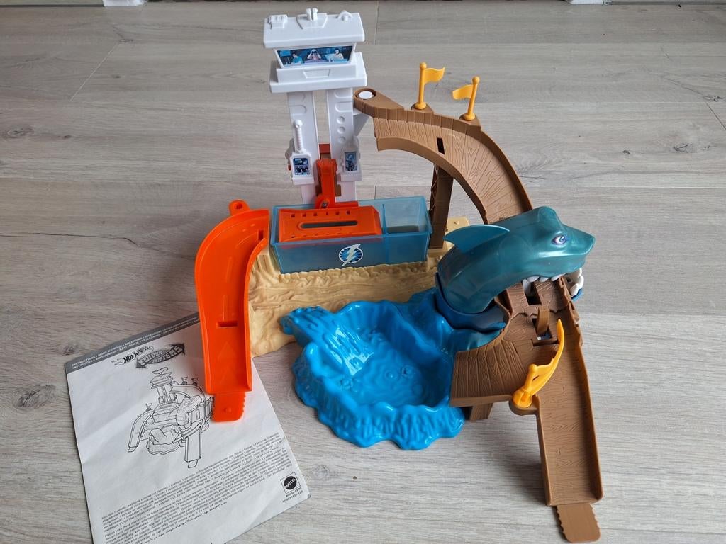 Hot wheels baan met haai, Kinderen en Baby's, Speelgoed | Racebanen, Ophalen, Gebruikt, Hot Wheels