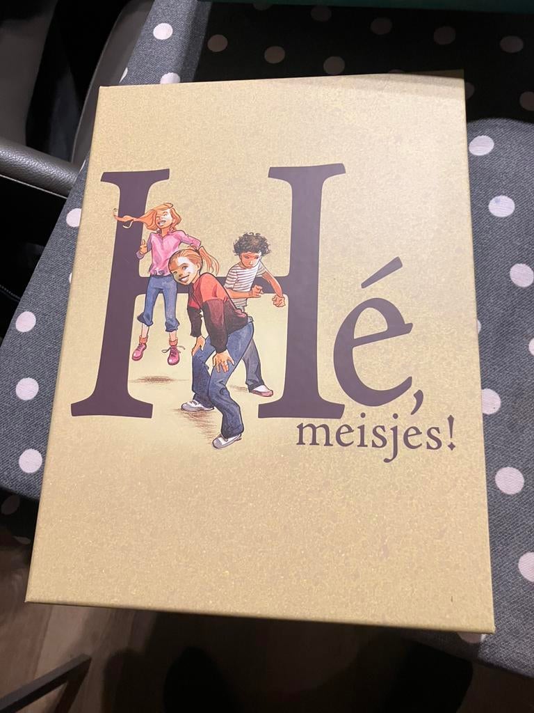 He meisjes box, Ophalen, Zo goed als nieuw