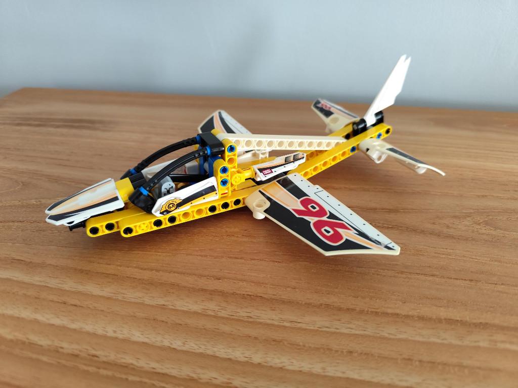 Lego 42044 - Display Team Jet, Kinderen en Baby's, Speelgoed | Duplo en Lego, Ophalen of Verzenden, Gebruikt, Complete set, Lego
