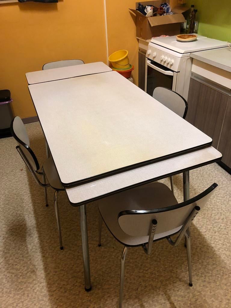 Table de cuisine + 4chaises années 60, 100 à 150 cm, Quatre personnes, Enlèvement, Utilisé