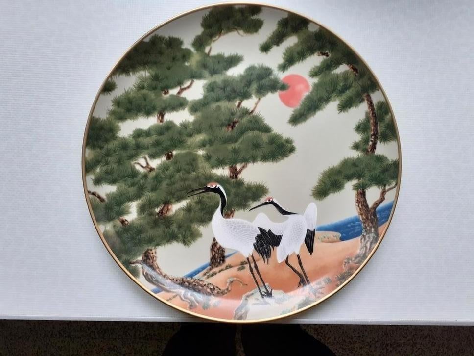 2 oude handgeschilderde Japanse porseleinen borden, Antiek en Kunst, Ophalen