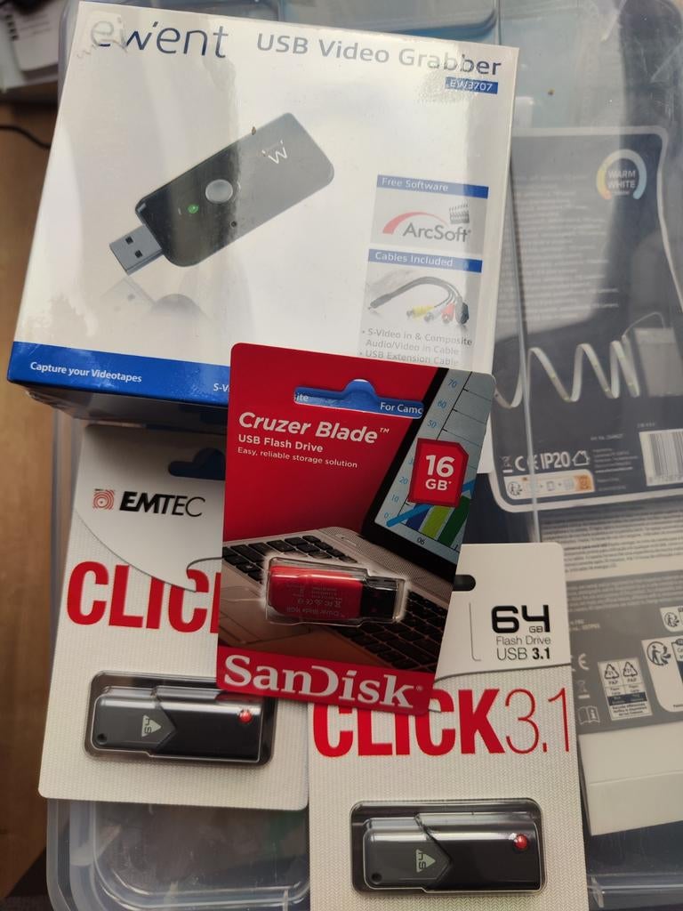 Set van 4 nieuwe USB-sticks, Computers en Software, Ophalen