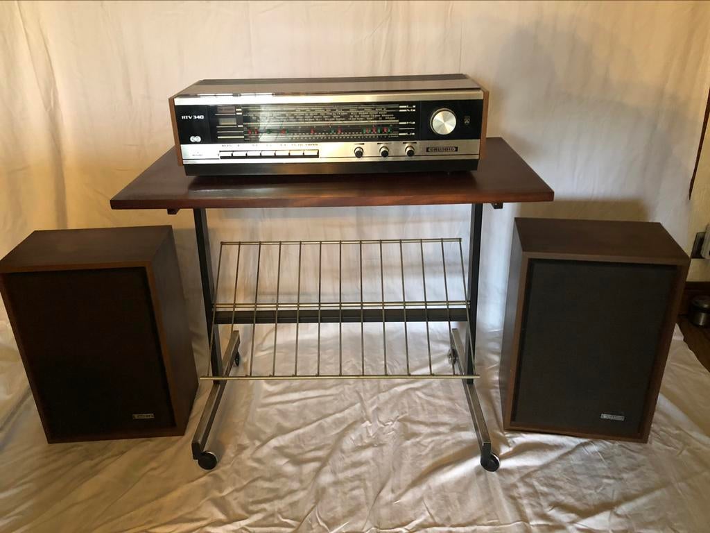 vintage GRUNDIG radio met geluidsboxen 1969-1971, Antiquités & Art, Enlèvement