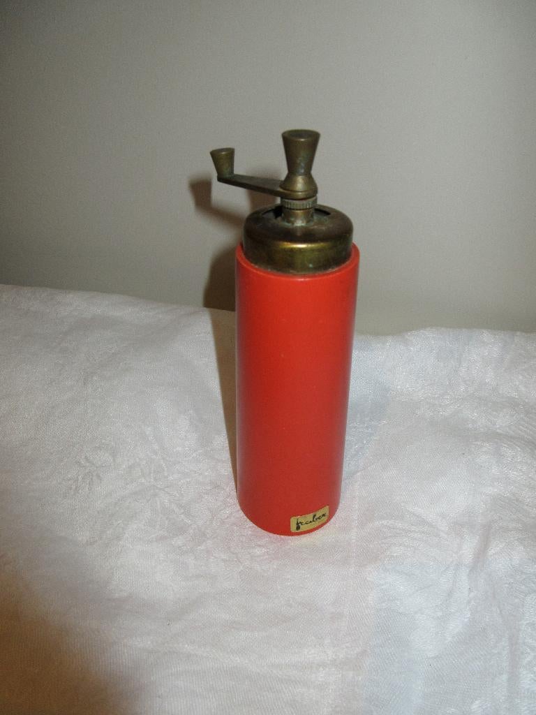 Vintage pepermolen FRABER Supérieur hout oranje en koper, Ophalen