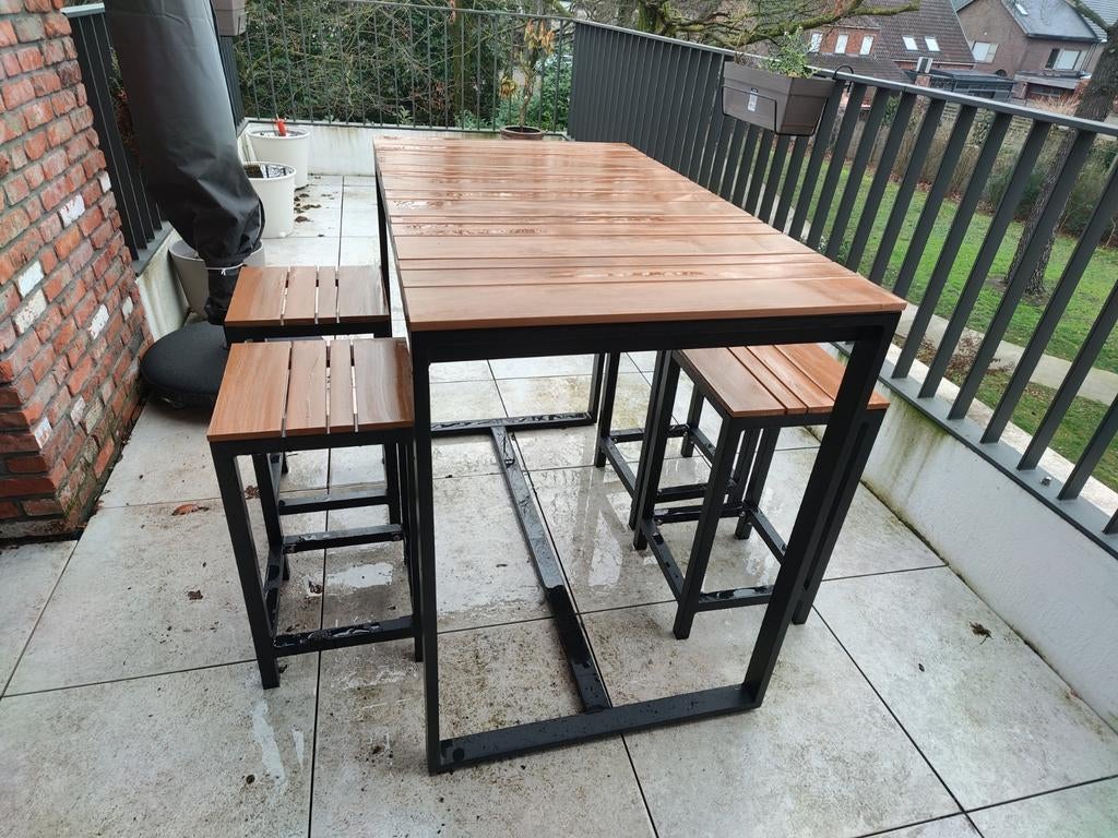 Buiten bartafel met krukken, Enlèvement, Comme neuf