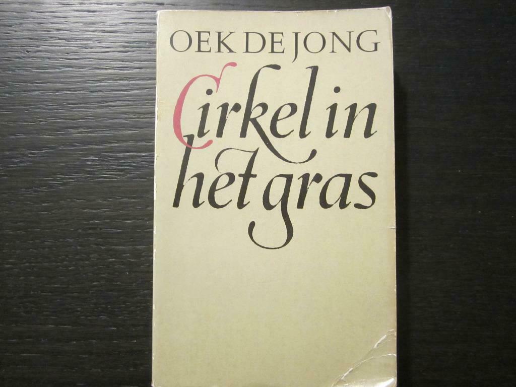 Cirkel in het gras  -Oek de Jong-, Ophalen of Verzenden