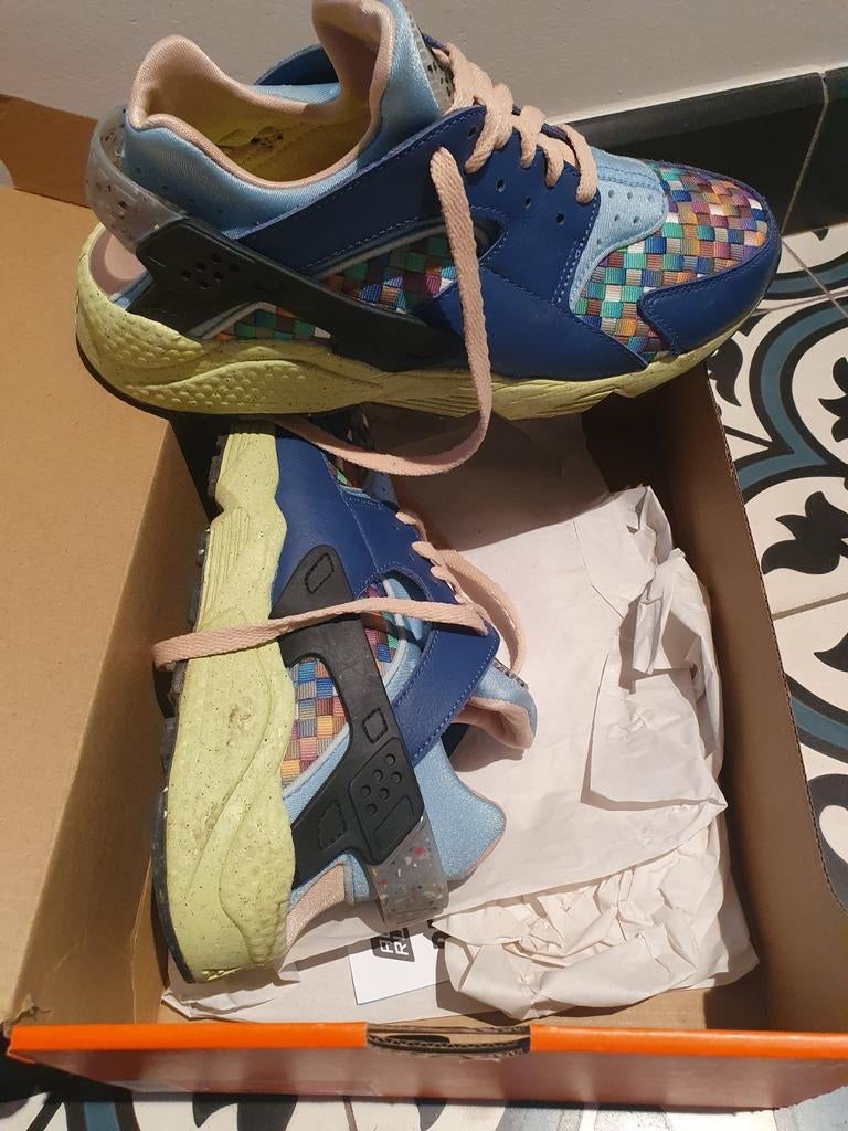Nike Air taille 42.5 portée deux fois, Vêtements | Hommes, Chaussures, Enlèvement ou Envoi, Comme neuf