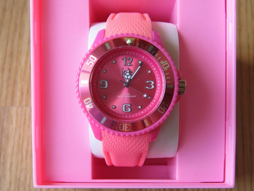 Montre Ice-Watch ICE sixty nine rose fluo bracelet silicone, Handtassen en Accessoires, Horloges | Dames, Gebruikt, Polshorloge