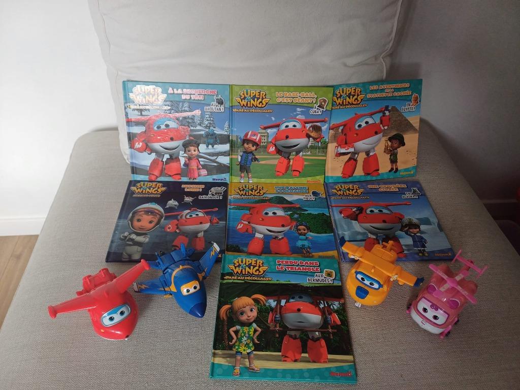 4 figuren + 7 Super Wings-boeken, Ophalen of Verzenden, Gebruikt
