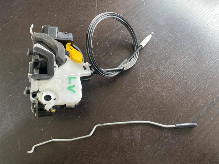 Deurslot Mechaniek 4Deurs links-voor van een Opel Insignia, Ophalen of Verzenden, 3 maanden garantie, Gebruikt, Opel