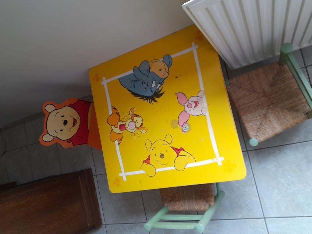 Oud tafeltje en drie stoeltjes, Enlèvement, Comme neuf