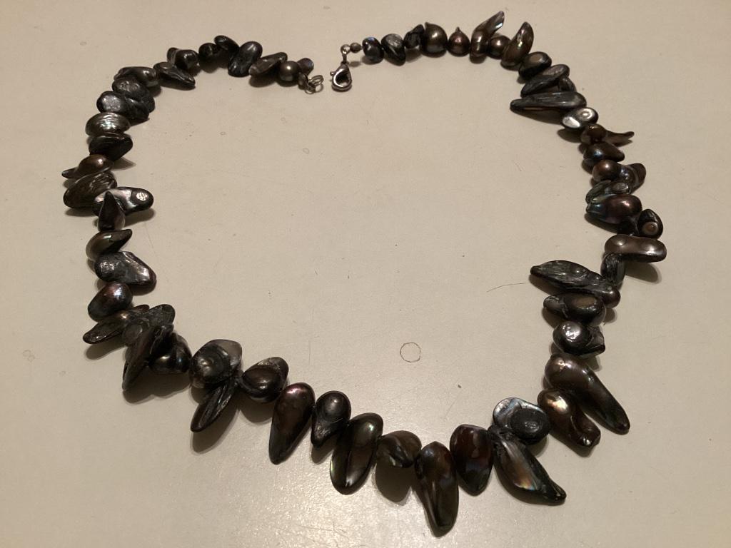Parelketting, antraciet grijs,lichtpaars…., Ophalen of Verzenden, Overige materialen, Ketting