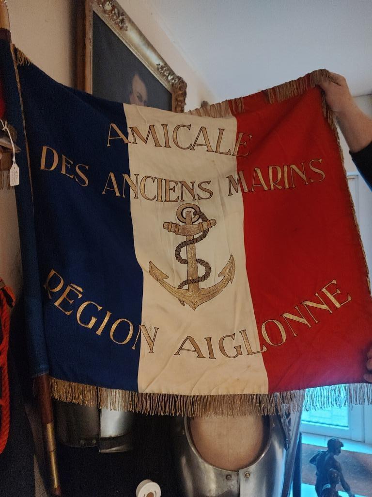 Franse vlag " Ancien Marins de Aiglonne " L'Aigle Orne, Enlèvement