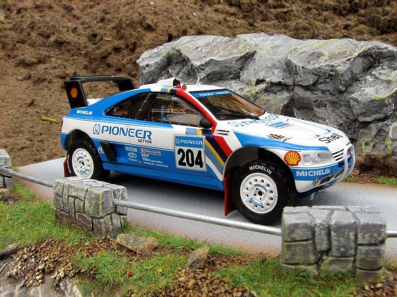 Peugeot 405 T16 #204 (Vatanen) Winner Paris-Dakar 1989, Ophalen of Verzenden, Zo goed als nieuw, Auto, Overige merken