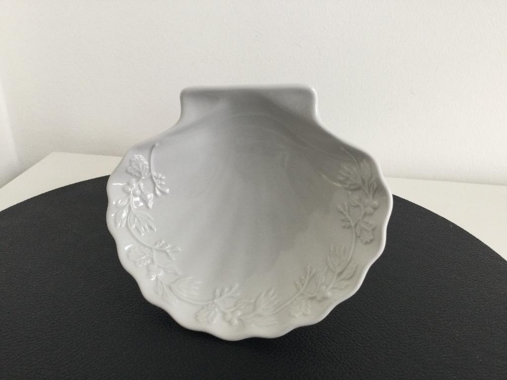 Jolie coupelle/vide poche en faïence : coquille St Jacques, Enlèvement