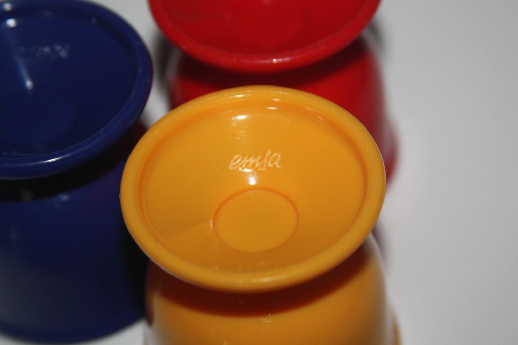 3 eierdopjes , plastic merk Emsa , 5 cm hoog. Retro, Ophalen of Verzenden, Huis en Inrichting