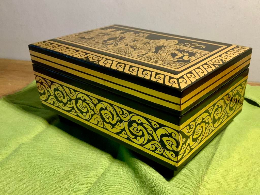 Coffret à bijoux Thailandais., Enlèvement