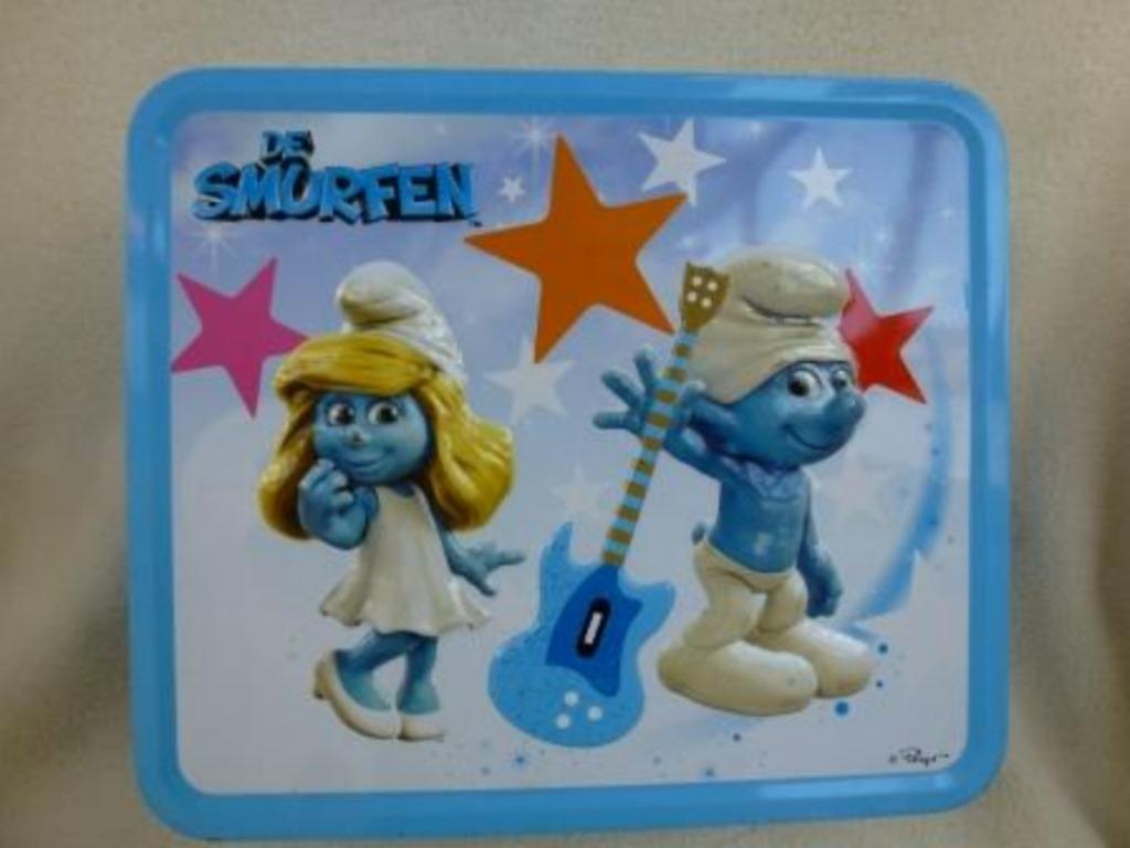 blikken doos koffertje Smurfen 20,5 x 17,5 x 9,5 cm, Verzamelen, Smurfen, Verzenden, Gebruikt, Verschillende Smurfen, Gebruiksvoorwerp