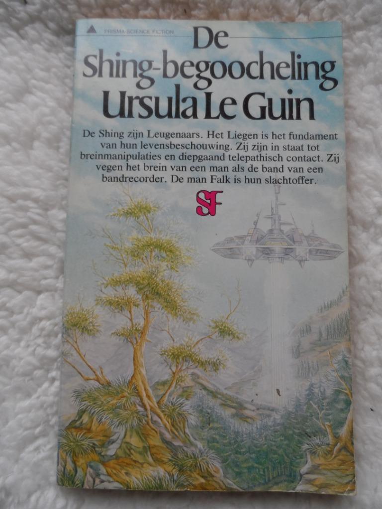De Shing begoocheling - Ursula Le Guin - Science fiction, Boeken, Ophalen of Verzenden, Gelezen