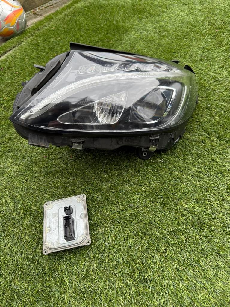 Phare gauche Mercedes Classe C W205, Autos : Pièces & Accessoires, Enlèvement, Utilisé, Mercedes-Benz
