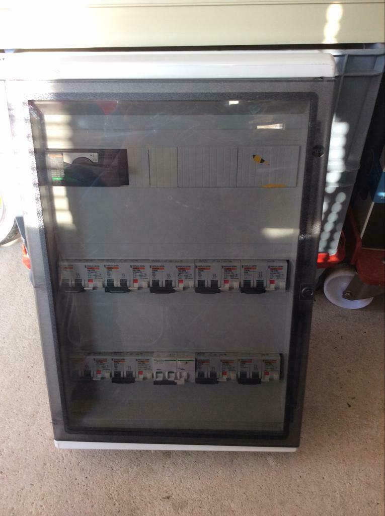 Coffret 3x400+neutre, Utilisé