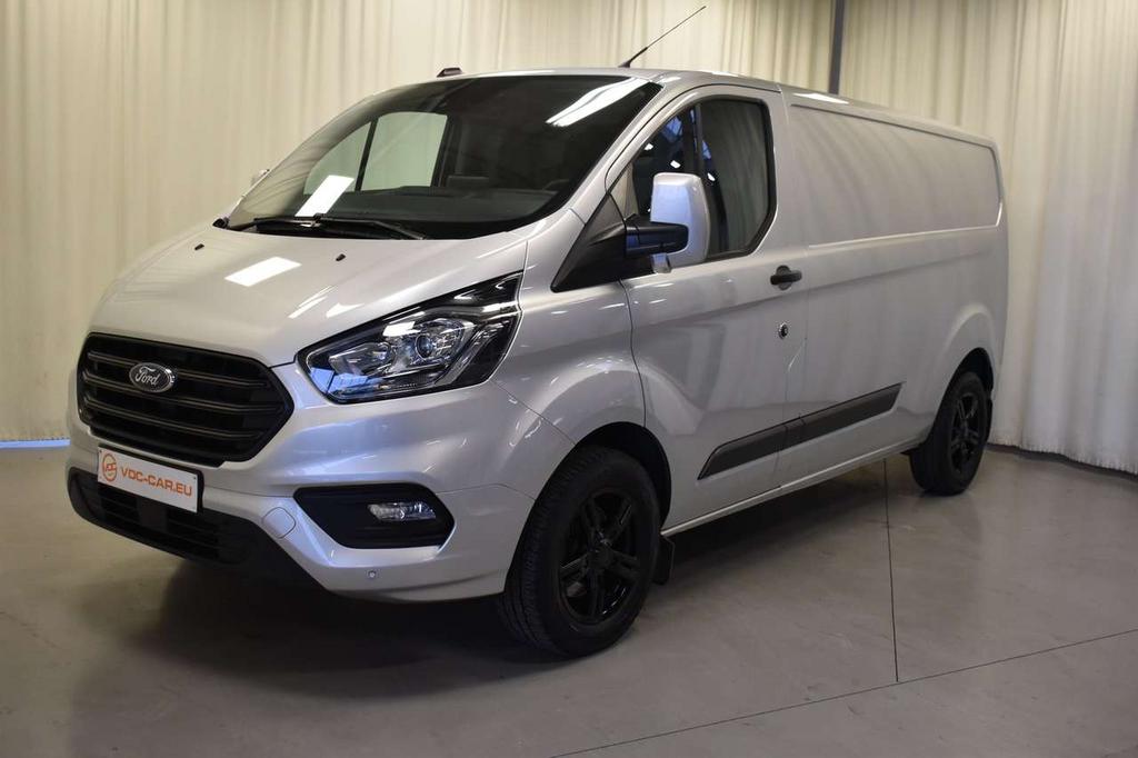 Ford Transit Custom Transit Custom 320 L2H1  CARPLAY/CAMERA, Auto's, Bestelwagens en Lichte vracht, 4 deurs, Zwart, 3200 kg, 0 kg