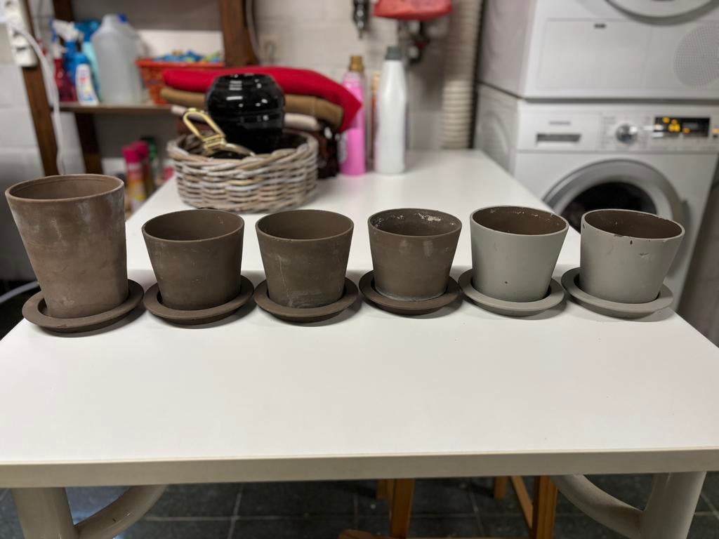 6 bloempotjes, Ophalen of Verzenden, Zo goed als nieuw