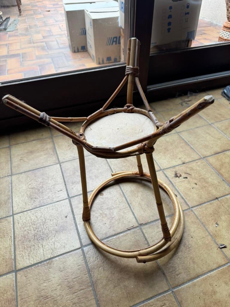 Rieten plantenstaander, Tuin en Terras, Ophalen, Overige materialen, Gebruikt, Minder dan 60 cm