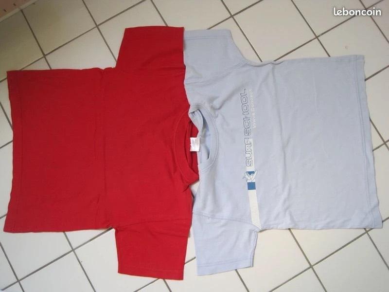 lot de 2 tee-shirts - T. 6 / 8 ans - 1 bleu clair / blanc +, Enlèvement ou Envoi, Utilisé, Garçon, Autres types