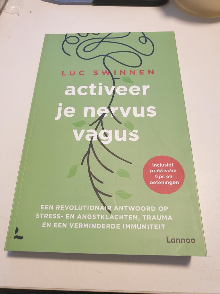 Luc Swinnen - Activeer je nervus vagus, Boeken, Psychologie, Zo goed als nieuw, Ophalen of Verzenden