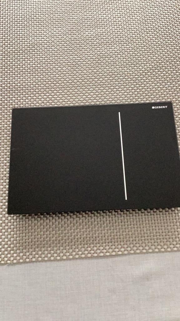 Design bedieningsplaat ( glas) van geberit toilet, Doe-het-zelf en Bouw, Ophalen, Zo goed als nieuw, Toilet