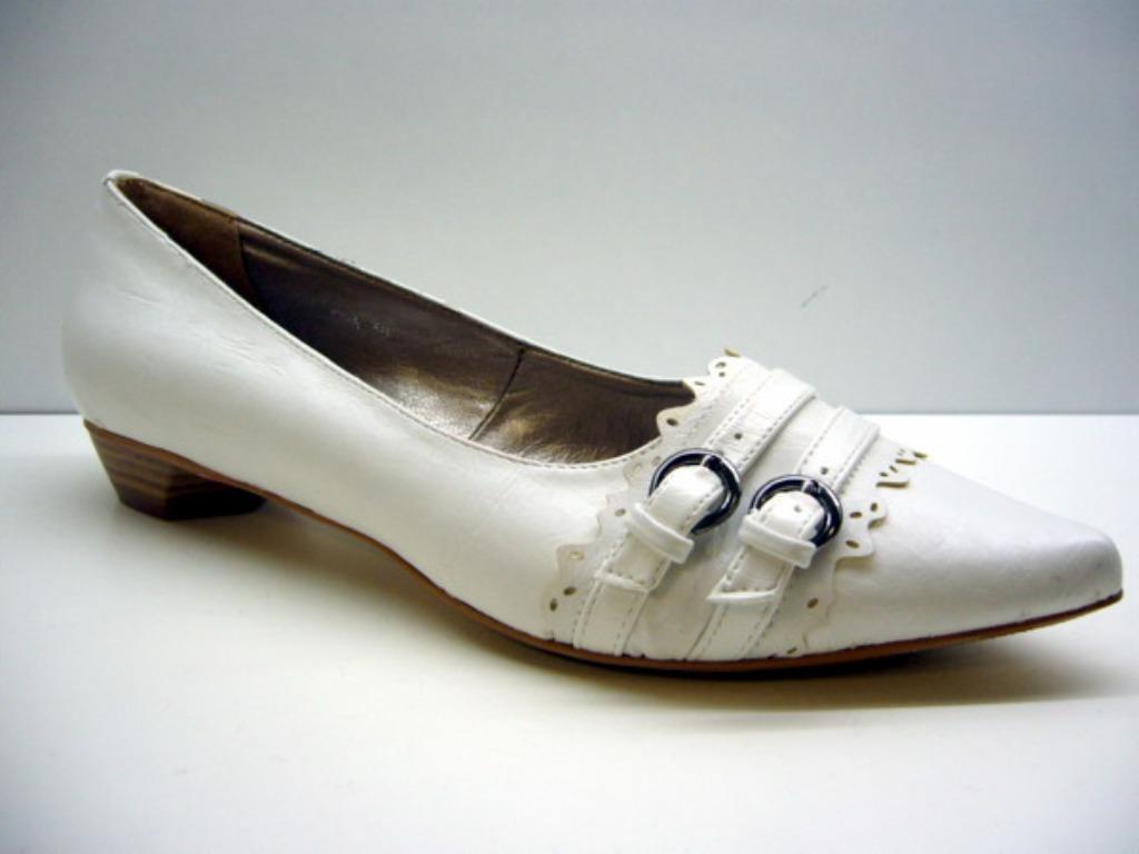 witte schoenen, Kleding | Dames, Schoenen, Nieuw, Schoenen met lage hakken, Wit, Verzenden