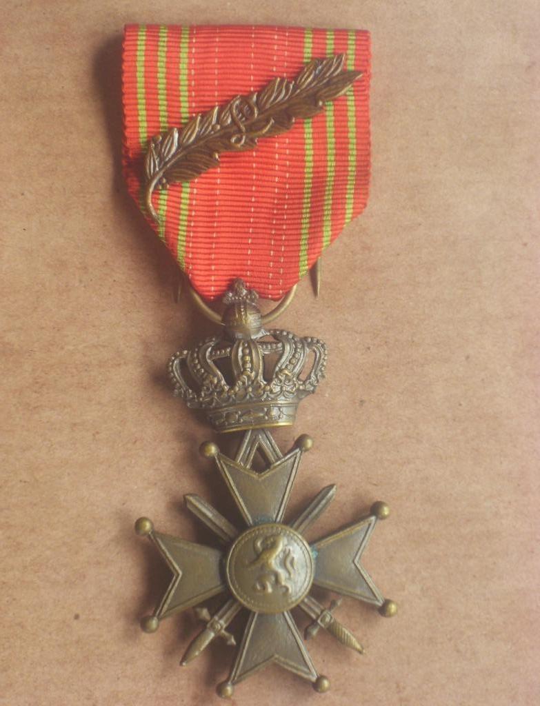 Croix de guerre contingent des volontaires belges en Corée, Envoi, Armée de terre, Ruban, Médaille ou Ailes