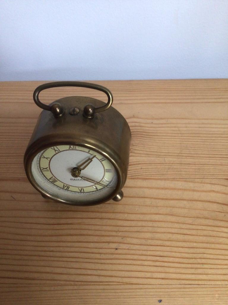 Jolie petite horloge Mercedes ancienne en cuivre, Enlèvement