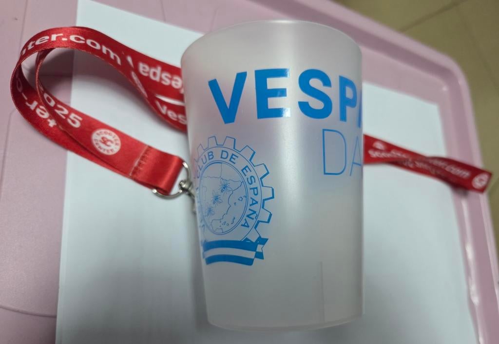 Gobelet et corde Vespa world days gijon 2025., Enlèvement ou Envoi, Neuf