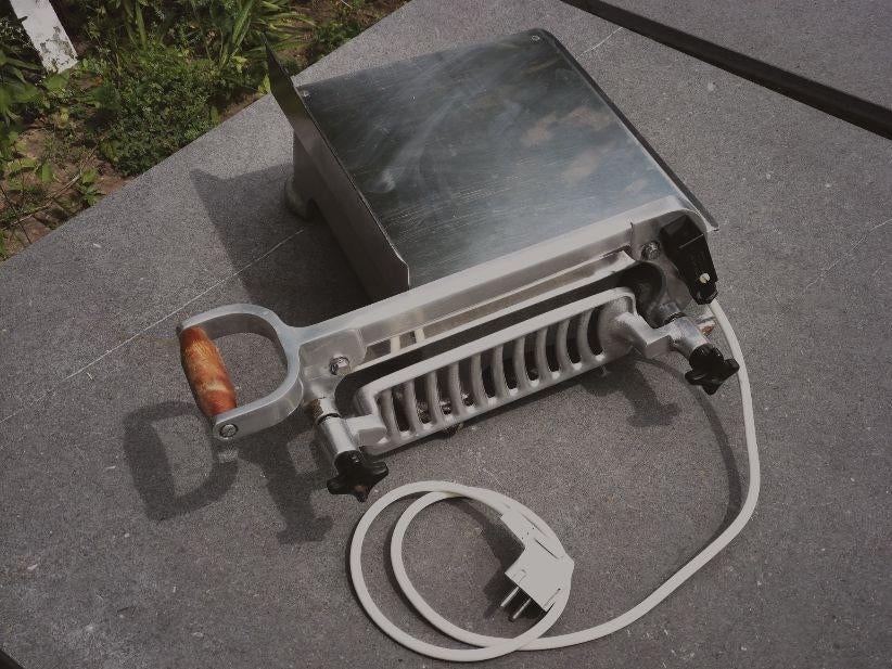 RVS Professionele kaas snijmachine met verwarmd mes, Ophalen, Gebruikt