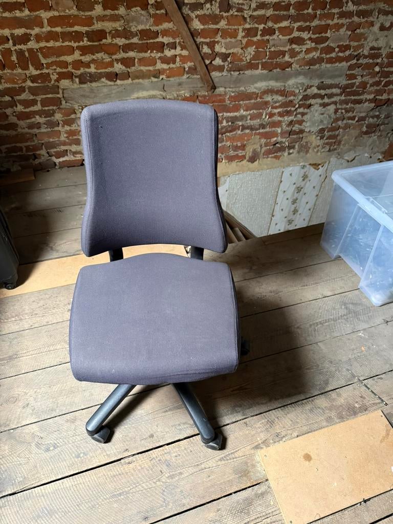 Chaise de bureau ergonomique sur roulettes – tissu gris, Maison & Meubles, Chaises de bureau, Comme neuf, Chaise de bureau, Gris